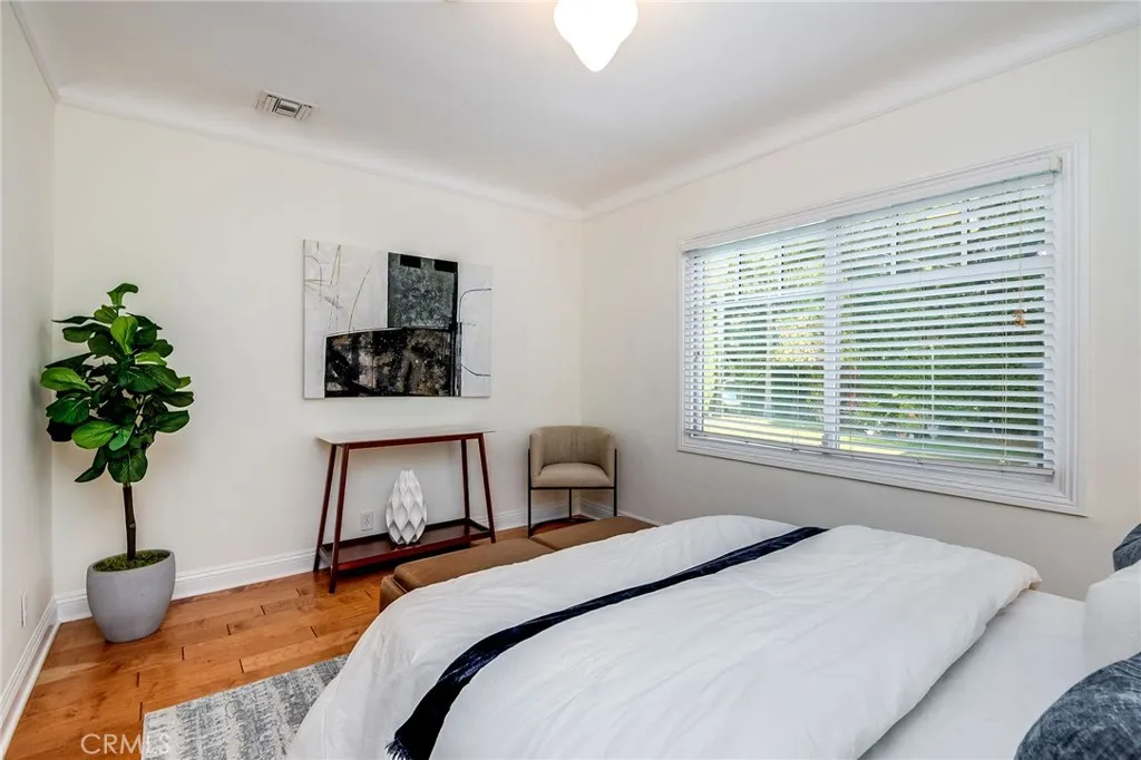 Studio City, California 91602, United States, 5 Bedrooms Bedrooms, ,4 BathroomsBathrooms,Residential,Active,229977