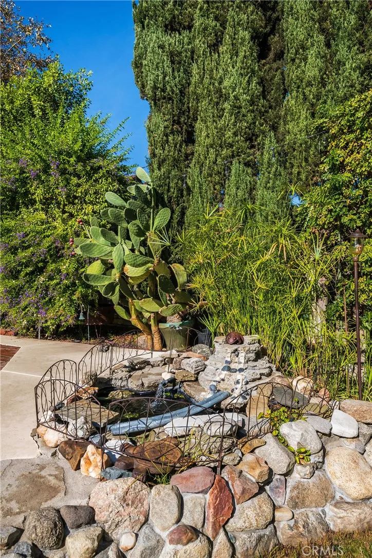 Studio City, California 91602, United States, 5 Bedrooms Bedrooms, ,4 BathroomsBathrooms,Residential,Active,229977