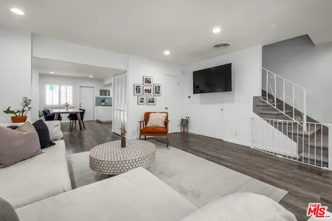 14238 Dickens Street Unit 4, Sherman Oaks, CA 91423 - MLS#: 25601221