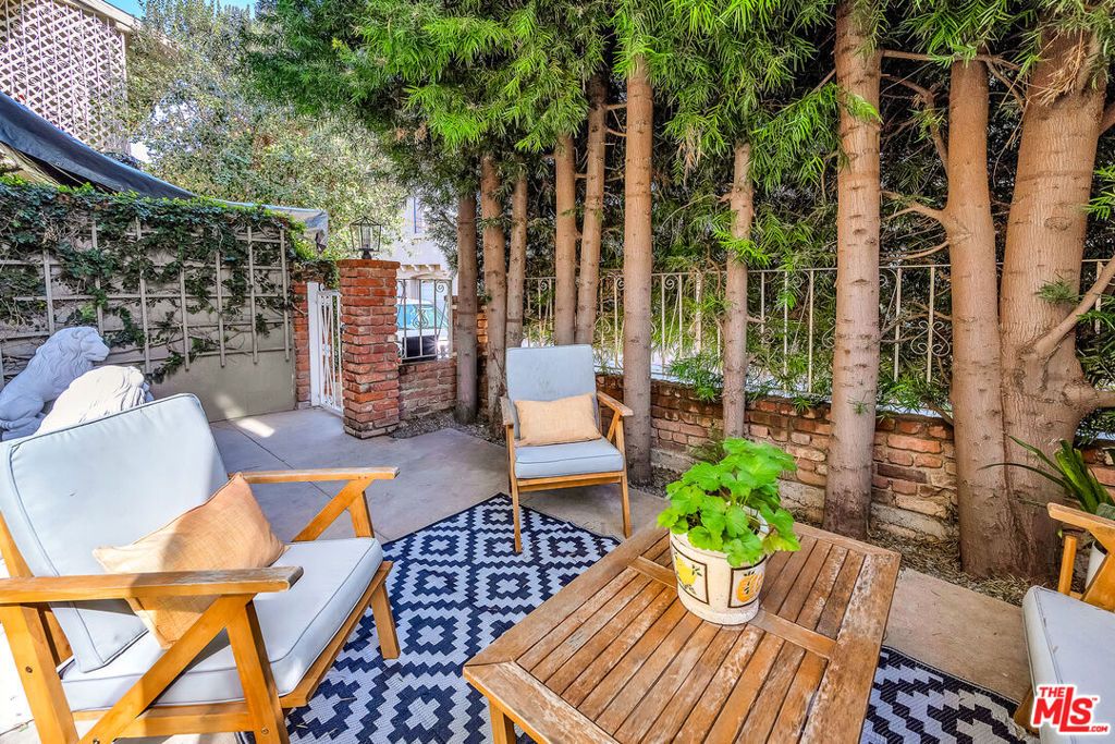 Photo of 14238 Dickens Street #4, Sherman Oaks, CA 91423 (MLS # 25601221)