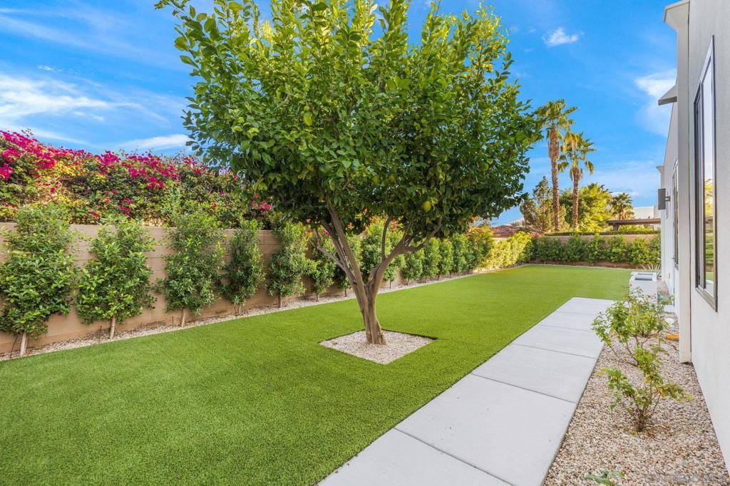 Photo of 57740 Salida Del Sol, La Quinta, CA 92253 (MLS # 250044745SD)