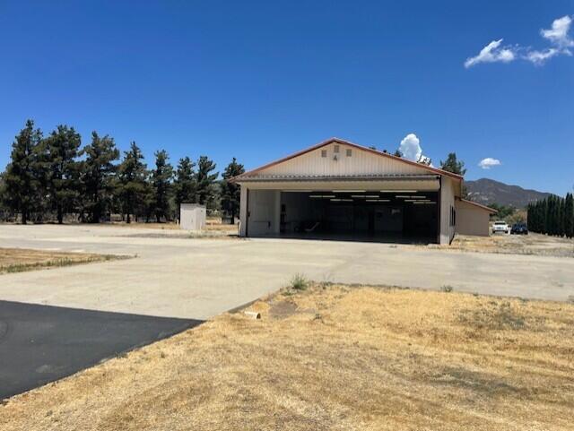 49275 Flightline Way