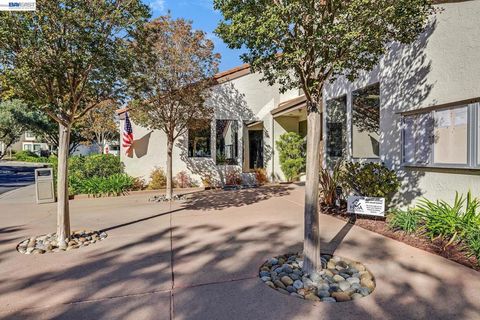 Tiny photo for 21117 21117 Gary Dr Dr #217, Hayward, CA 94546 (MLS # 41126336)