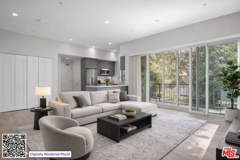 Photo of 1223 N Hayworth Avenue #5, West Hollywood, CA 90046 (MLS # 26669159)