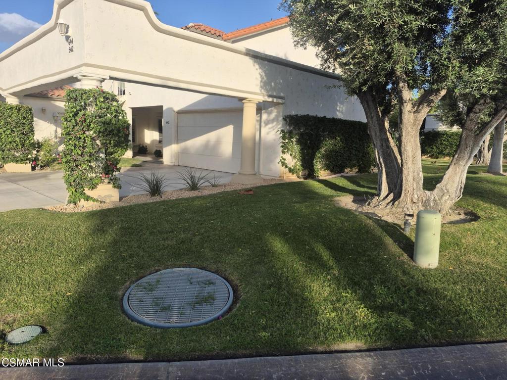 642 Vista Lago Circle N
