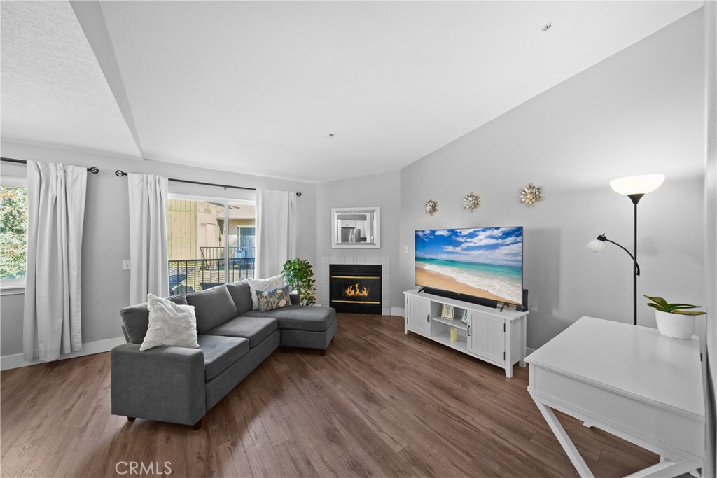 2620 Avenida Del Vista 203