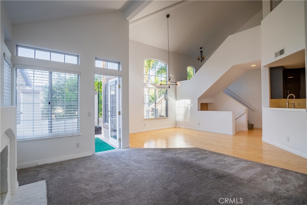 2 Mansera Place