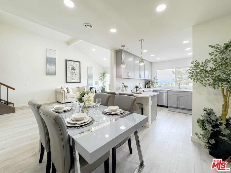 1728 Mountain Terrace Lane