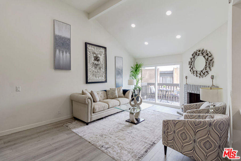 1728 Mountain Terrace Lane