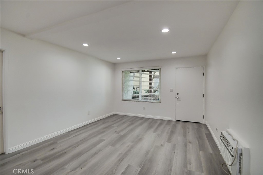 MacArthur Village (MAVL) - Residential