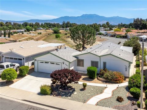 Photo of 1660 Brentwood Way, Hemet, CA 92545 (MLS # SW26088115)