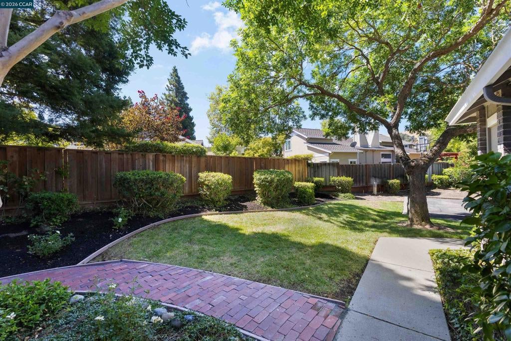 109 Blossom Ct CT, Danville CA 94506