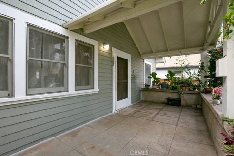 Photo of 523 Lincoln Ave, Pasadena, CA 91103 (MLS # SR26132481)