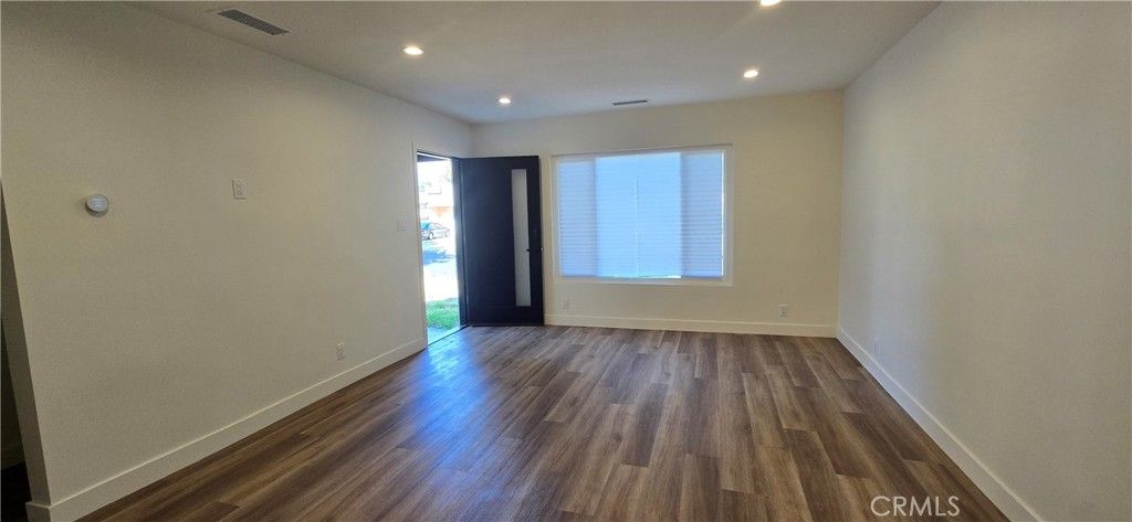 Photo of 7117 Natick Avenue, Van Nuys, CA 91405 (MLS # SR25200565)