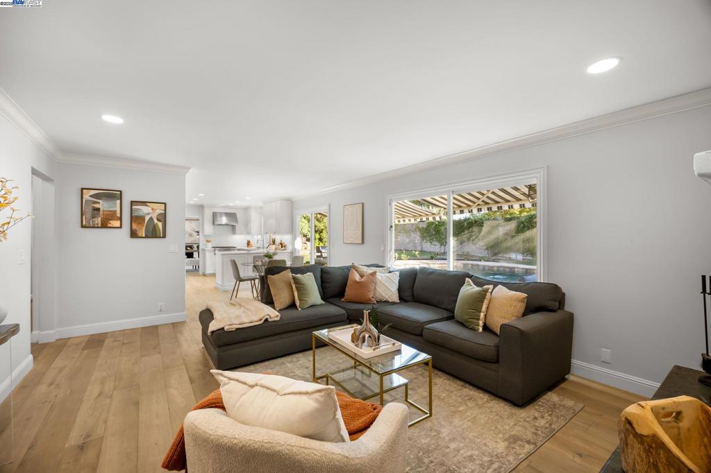 BROOKSIDE - Residential