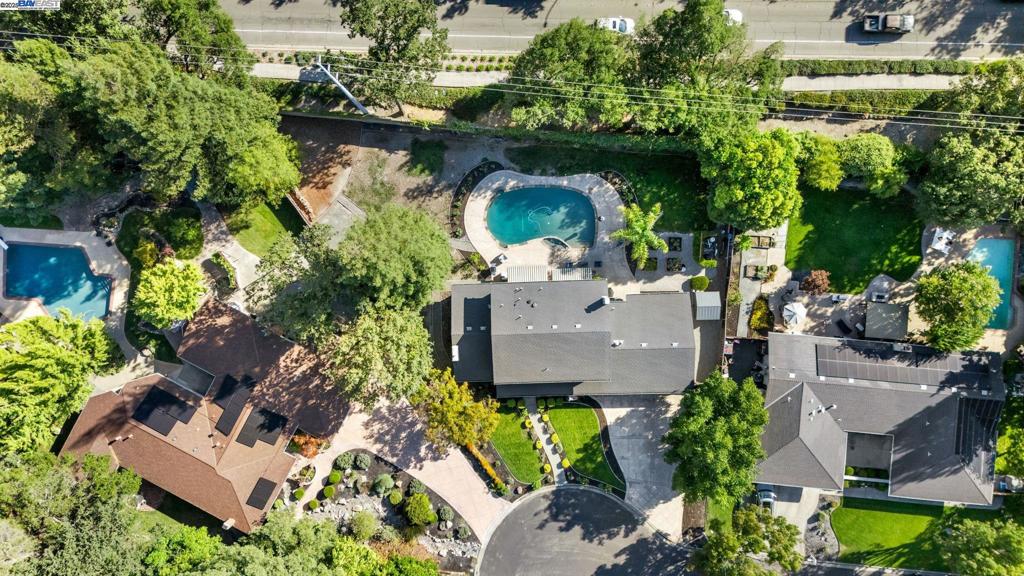 BROOKSIDE - Residential