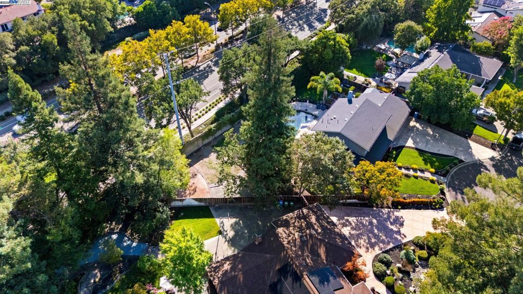 BROOKSIDE - Residential