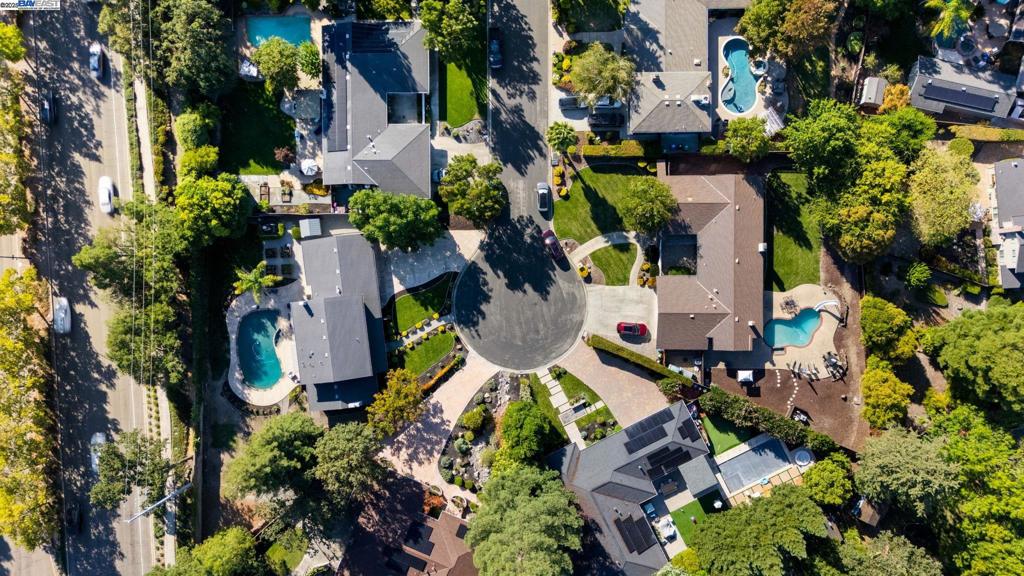 BROOKSIDE - Residential