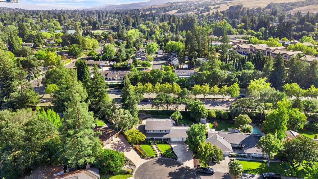 BROOKSIDE - Residential