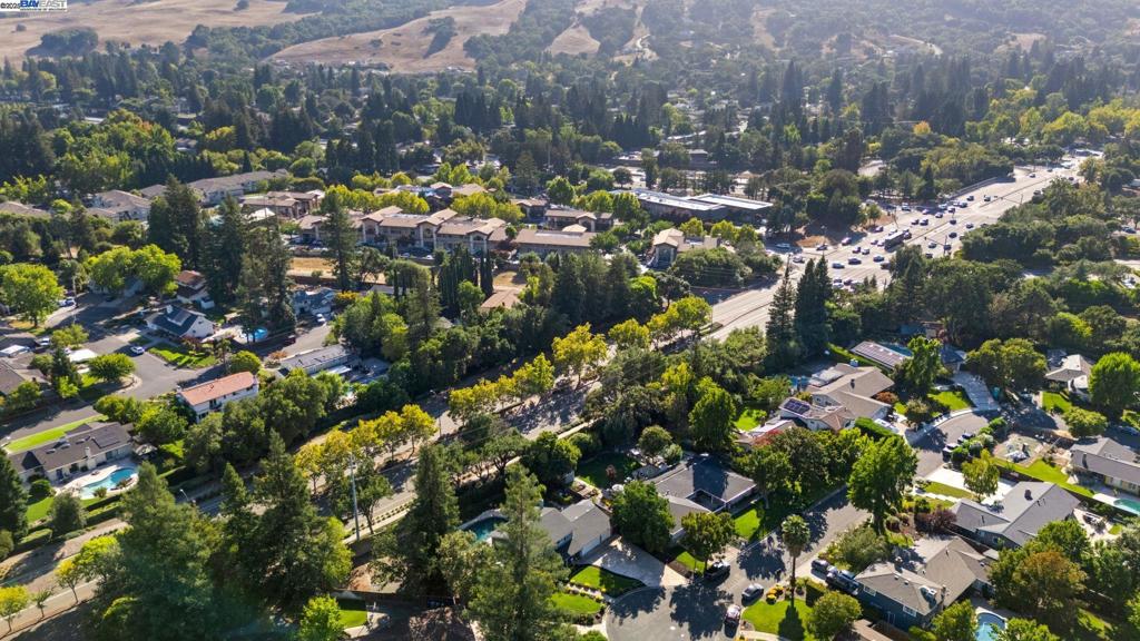 BROOKSIDE - Residential