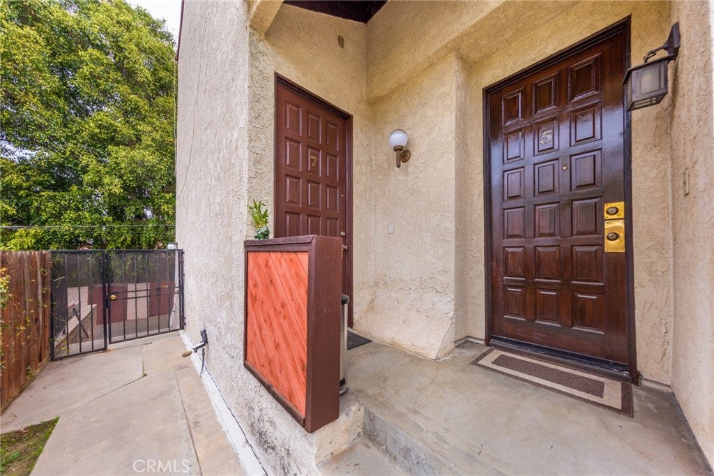 13819 Burbank Boulevard 7