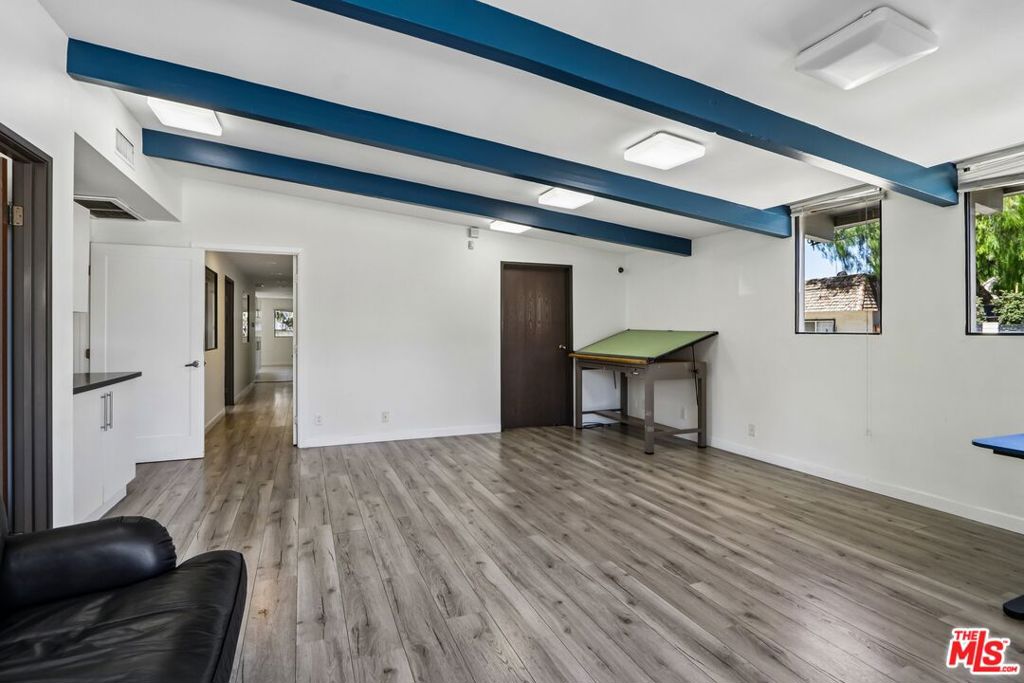 11100 Sheldon Street