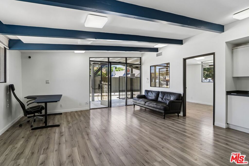 11100 Sheldon Street