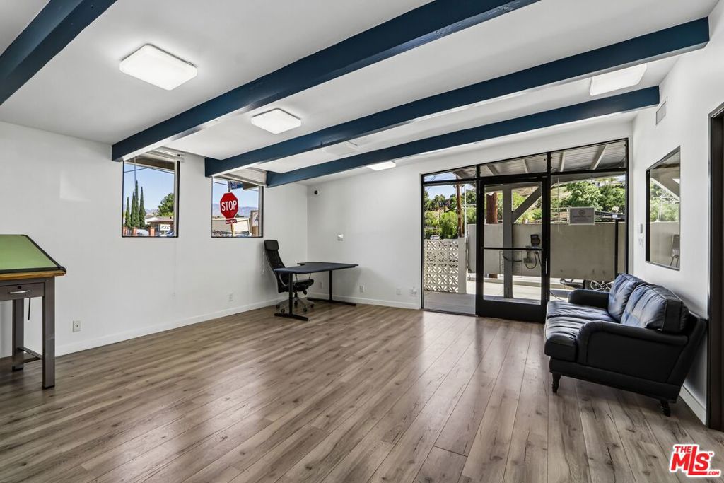 11100 Sheldon Street