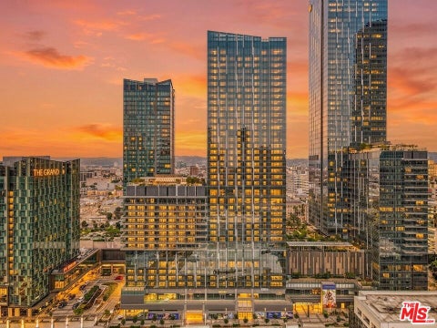 Photo of 877 Francisco Street #1506, Los Angeles, CA 90017 (MLS # 26996453)