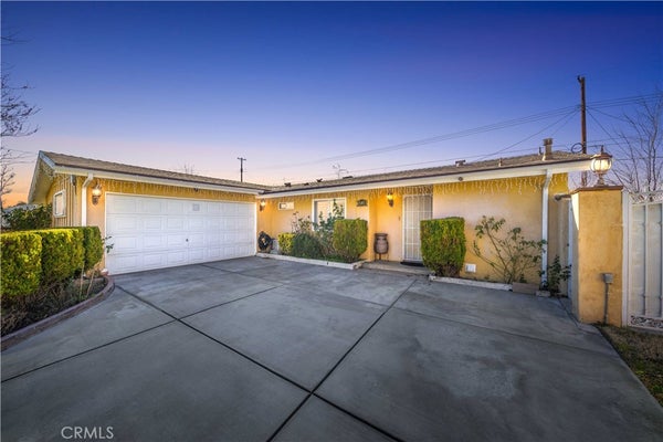45403 ANDALE AVE, LANCASTER, CA 93535 - Image ecaad09fb6fc64a0488f55da50e763bb/509685462