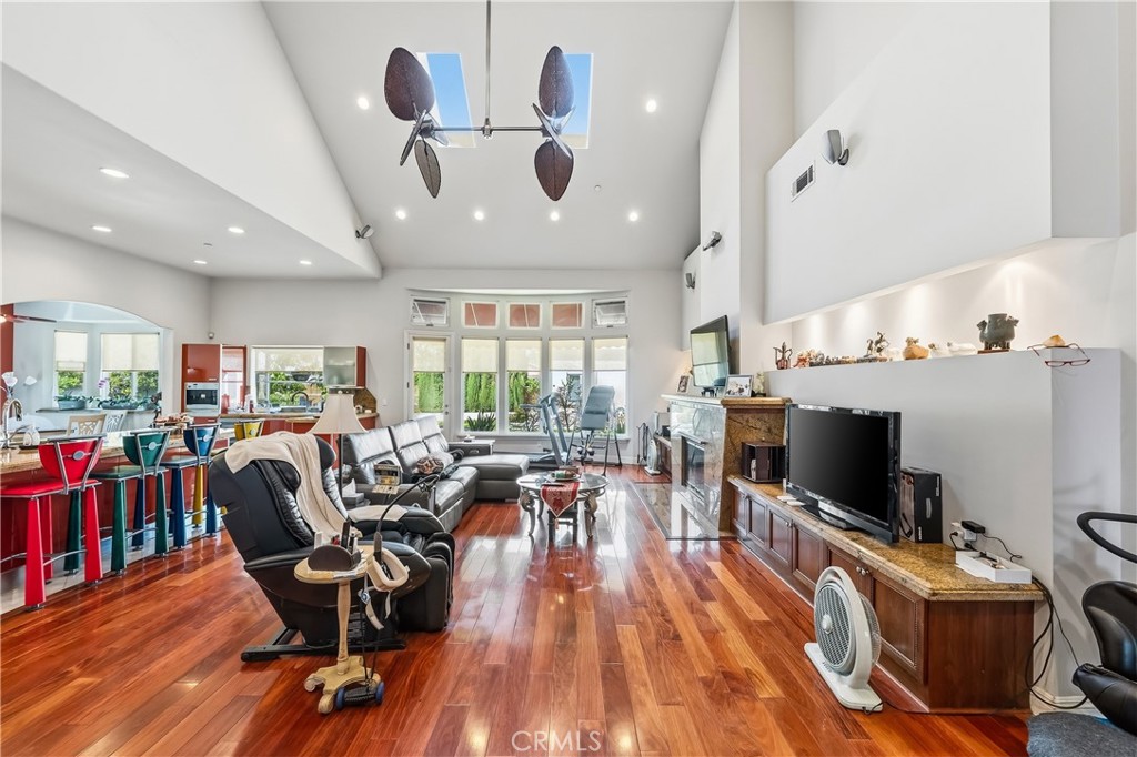 Arcadia, California, 91006, United States, 5 Bedrooms Bedrooms, ,6 BathroomsBathrooms,Residential,Active,2041698