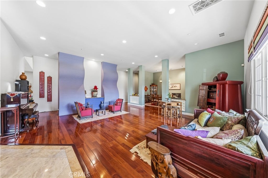 Arcadia, California, 91006, United States, 5 Bedrooms Bedrooms, ,6 BathroomsBathrooms,Residential,Active,2041698