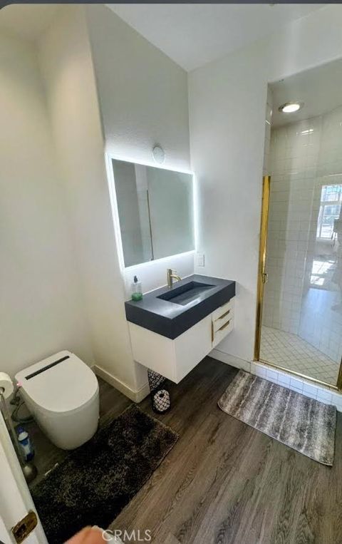 17645 Lemarsh Street Northridge CA 91325