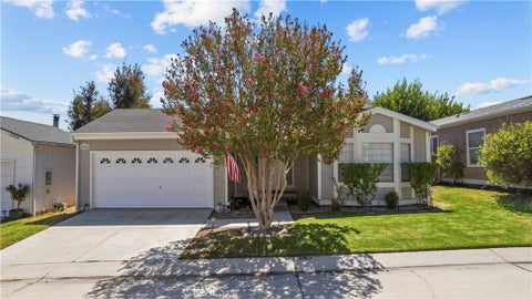 Photo of 20050 Crestview DR, Canyon Country, CA 91351 (MLS # SR26199978)