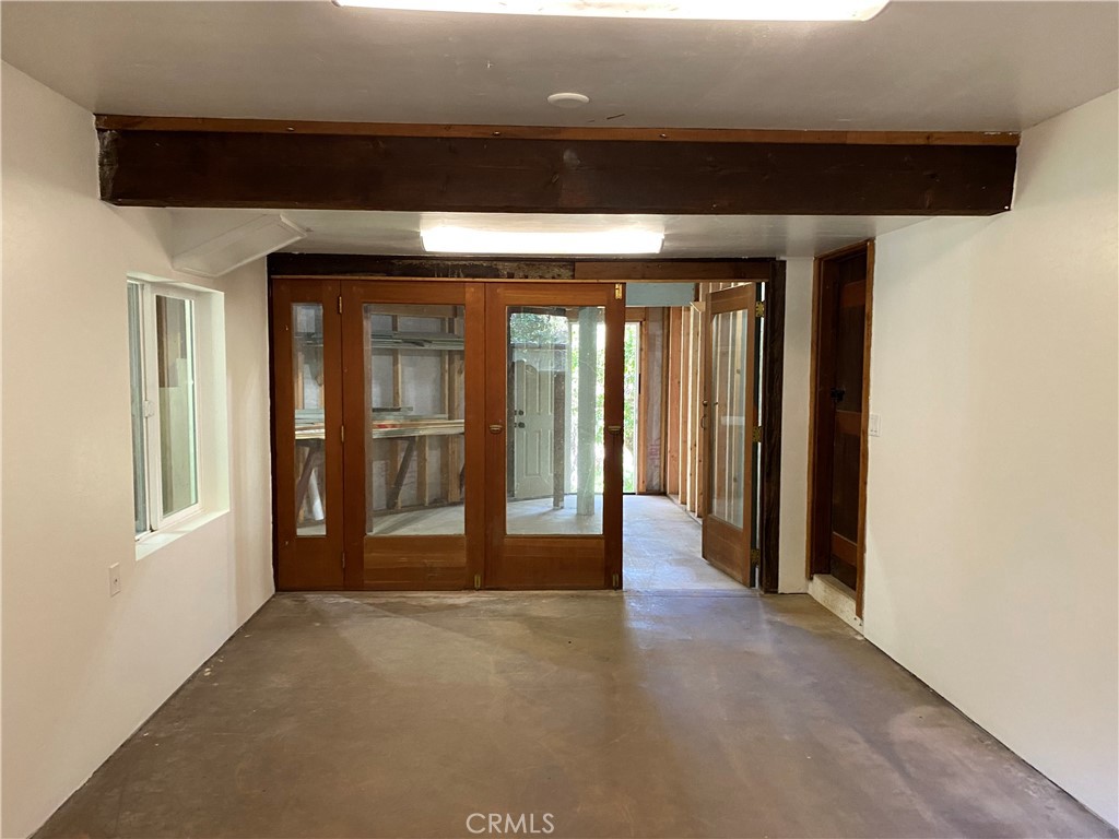 Cambri Pines Manor 02 - Residential