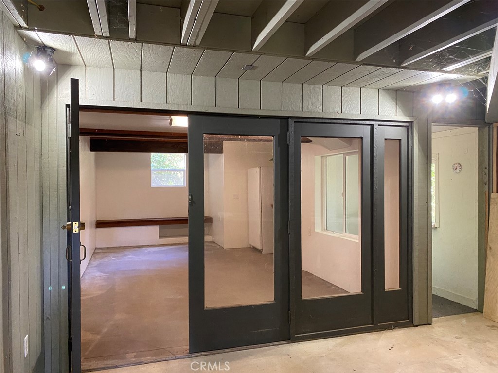 Cambri Pines Manor 02 - Residential