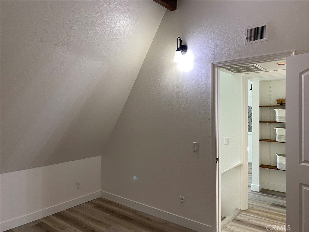 Cambri Pines Manor 02 - Residential