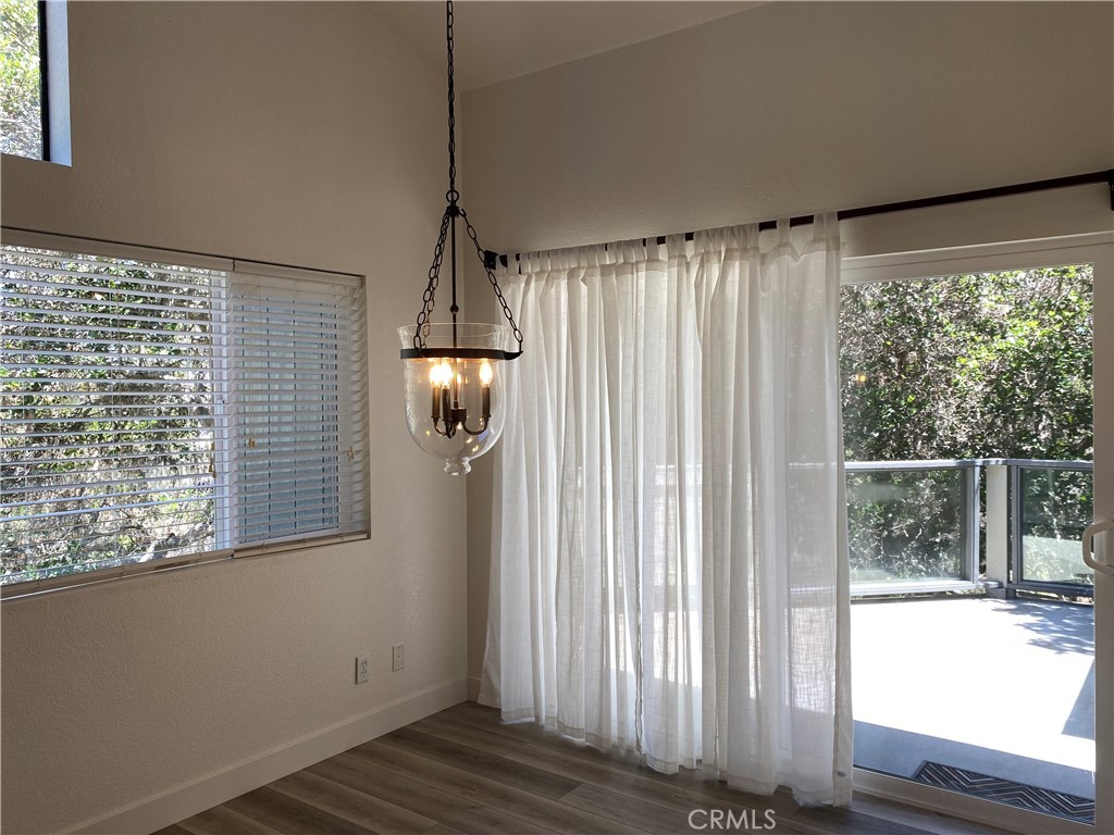 Cambri Pines Manor 02 - Residential