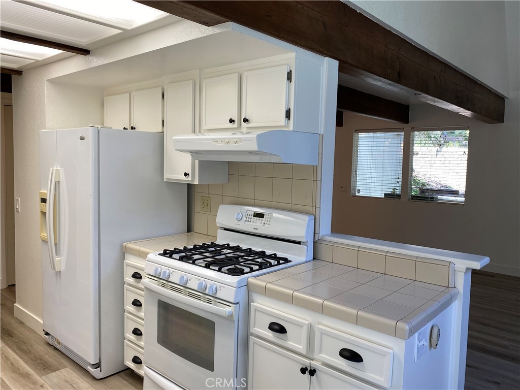 Cambri Pines Manor 02 - Residential