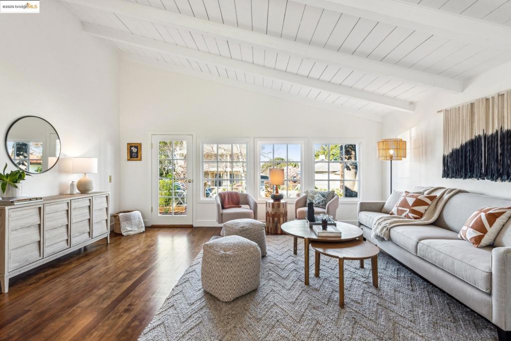 EL CERRITO - Residential