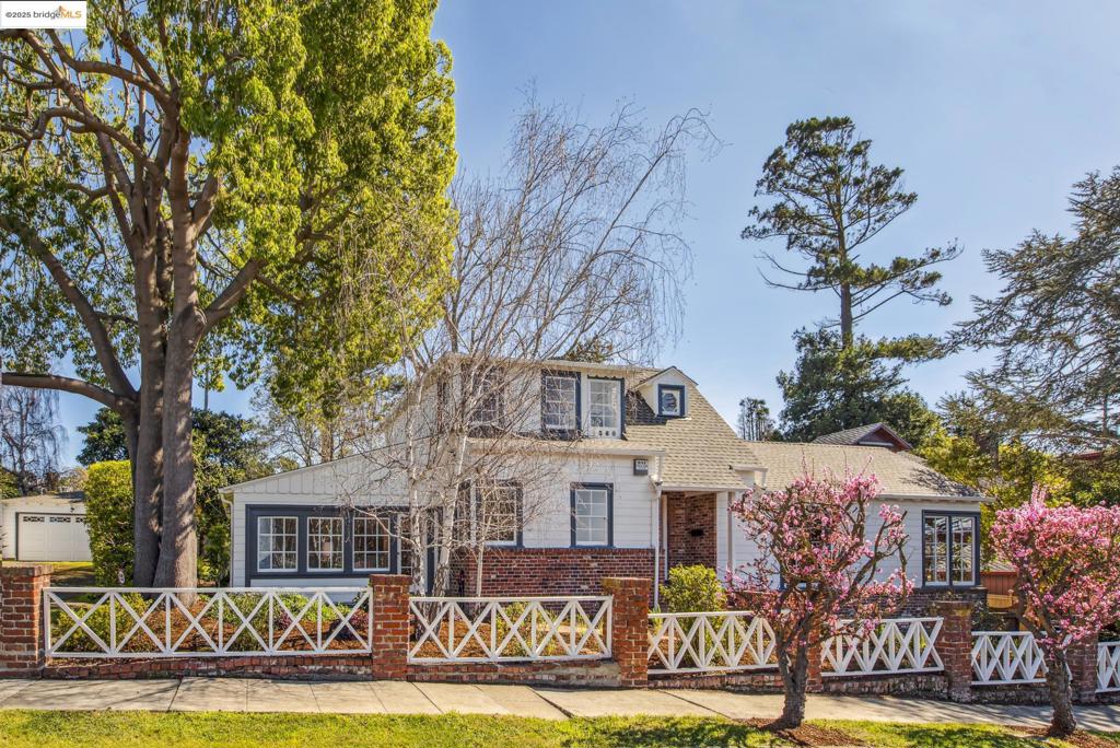 EL CERRITO - Residential