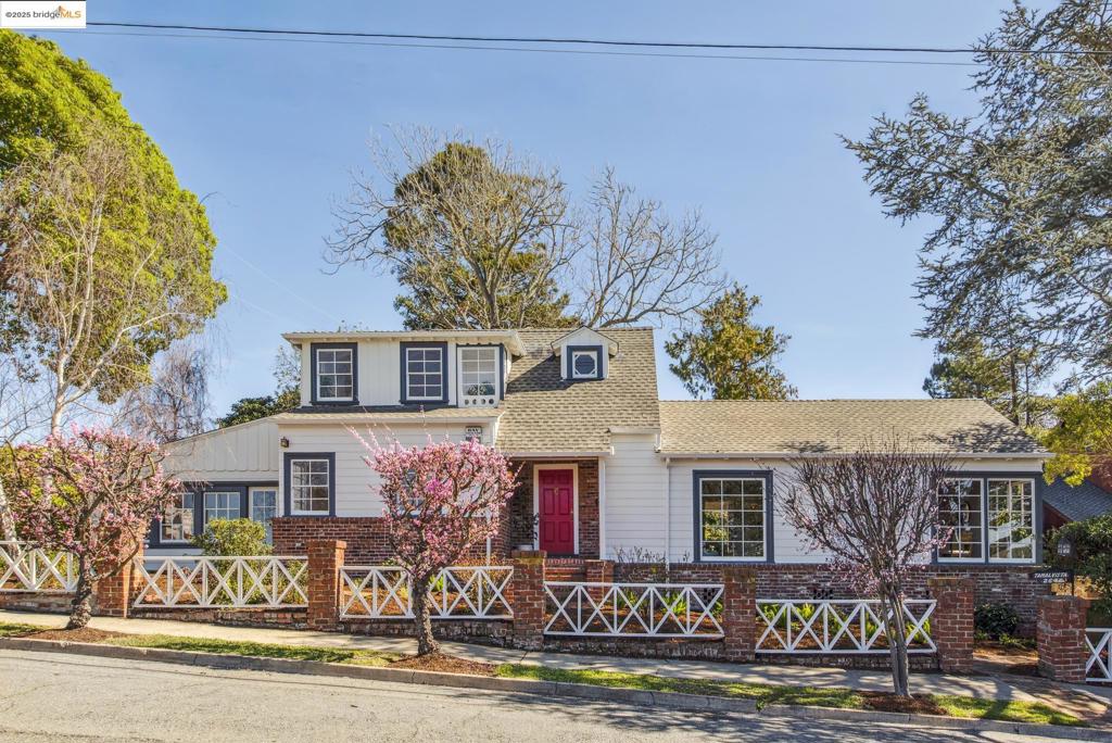 EL CERRITO - Residential