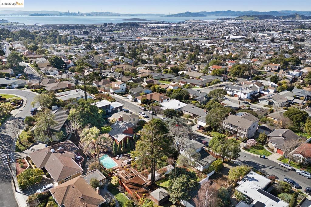 EL CERRITO - Residential