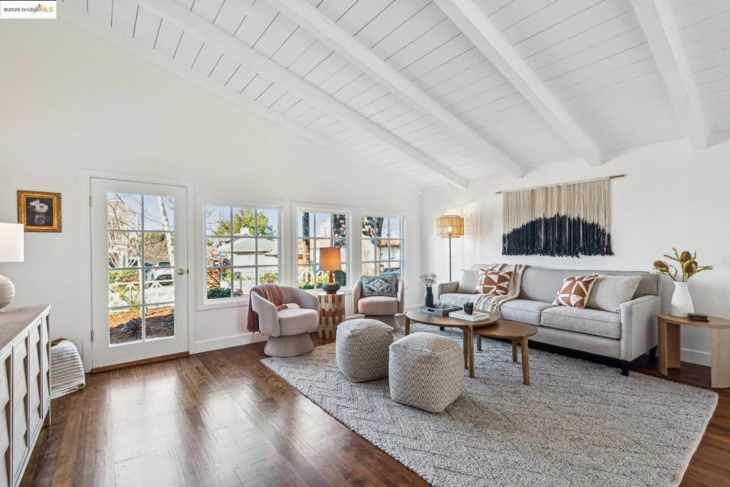 EL CERRITO - Residential