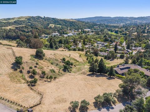 Photo of 1966 Joseph Dr DR, Moraga, CA 94556 (MLS # 41137137)