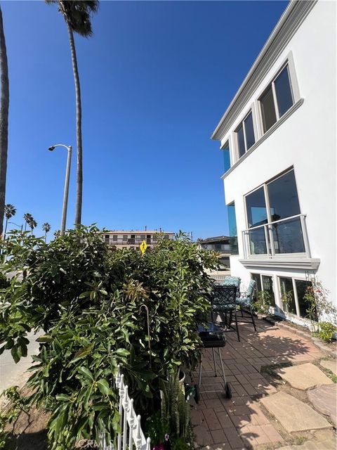 Tiny photo for 100 PASEO DE LA PLAYA, Redondo Beach, CA 90277 (MLS # SB25247194)