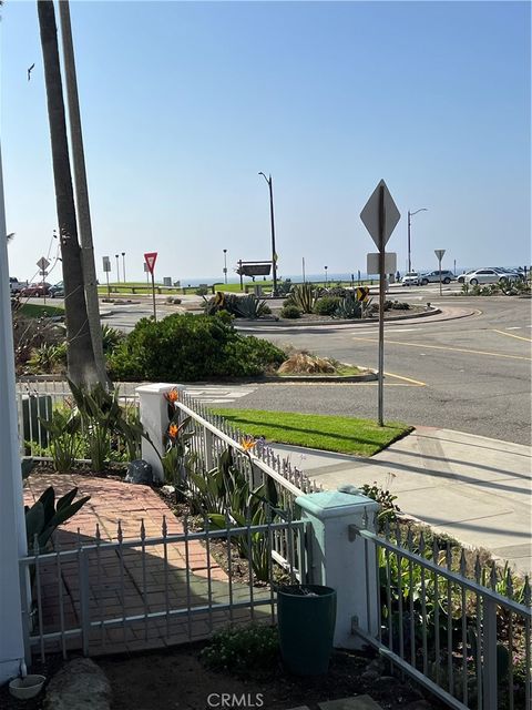 Tiny photo for 100 PASEO DE LA PLAYA, Redondo Beach, CA 90277 (MLS # SB25247194)