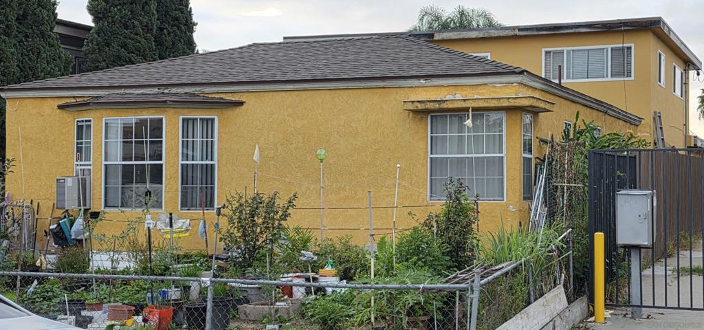 4554 56 Altadena Ave.