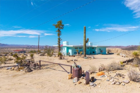 Photo of 66560 Sandy Ridge Drive, Joshua Tree, CA 92252 (MLS # JT26224089)
