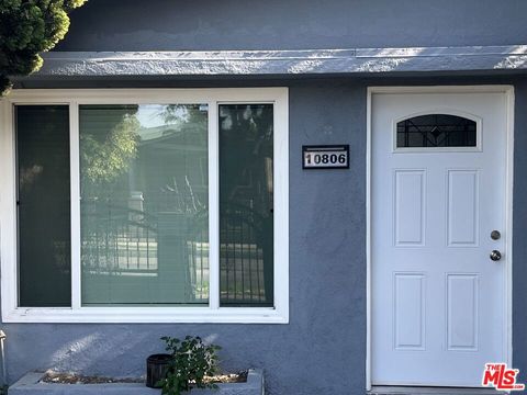 Photo of 10806 Doty Avenue, Inglewood, CA 90303 (MLS # 26664117)
